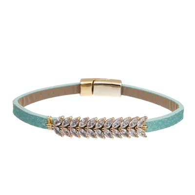 Handmade Boho Style Women'S Leather Bracelet With Magnet Clasp